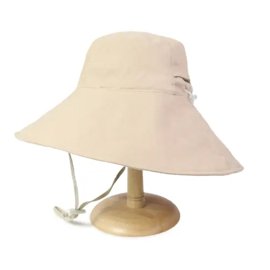 Soft fuzzy tassel bucket hat for winter wear