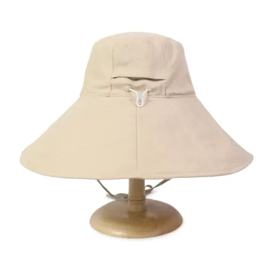 Soft fuzzy tassel bucket hat for winter wear